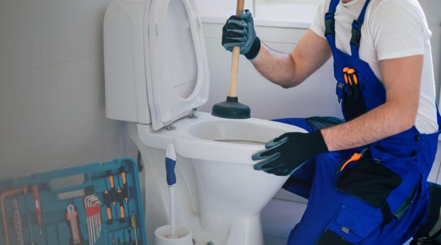 Expert burst pipe repair services in Schuyler, NE